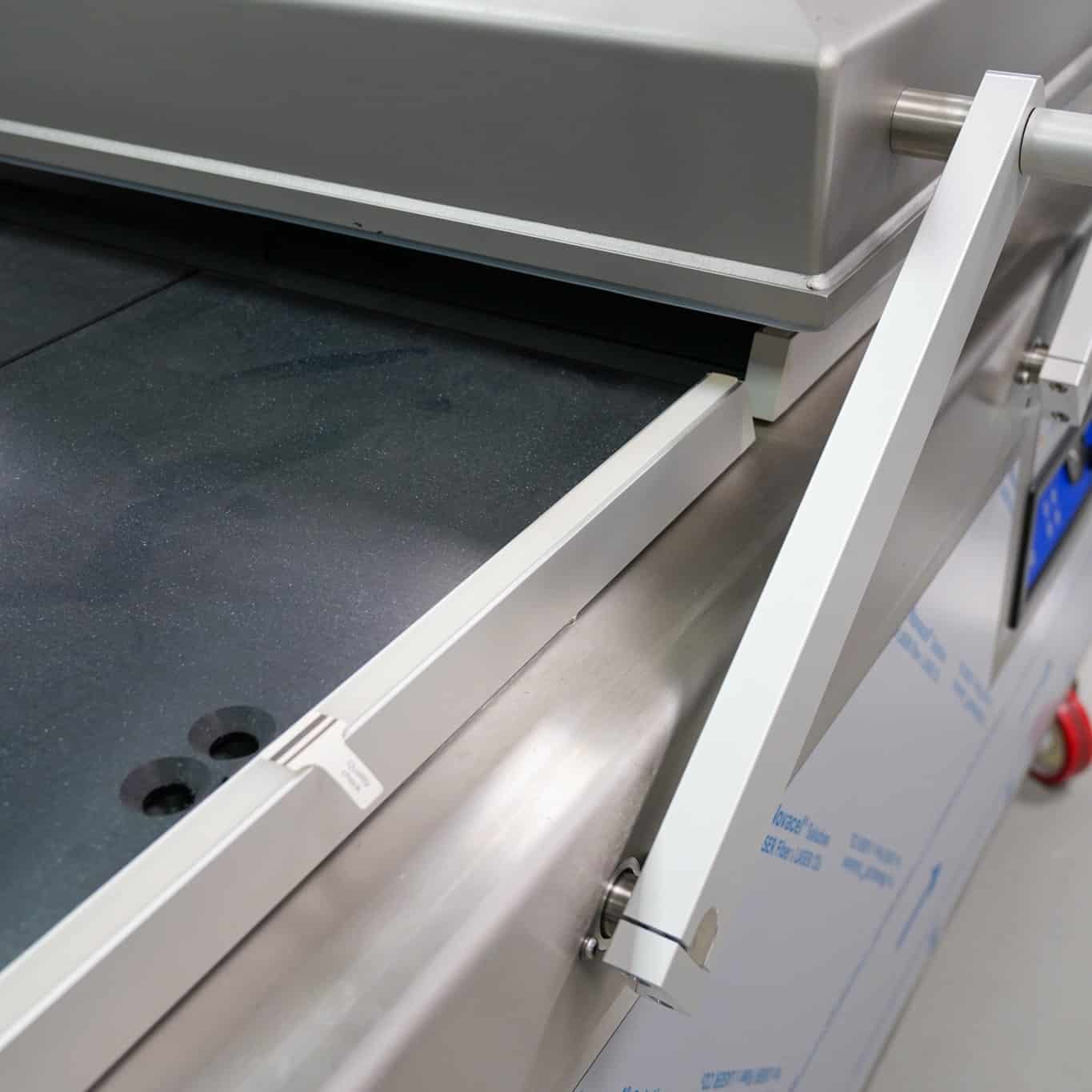 Viking V820 Swing Lid Vacuum Packer (3)